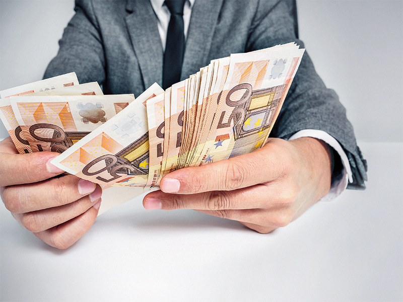 Studiu: Venitul necesar pentru un trai decent al unei familii cu doi copii este de 11.668 lei pe lună