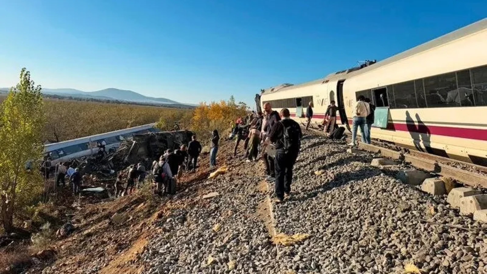 Accident feroviar cu victime în Spania: două trenuri de mare viteză s-au ciocuit în Toledo