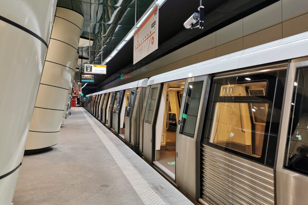 Angajații Metrorex amenință cu greva generală dacă nu se negociază noul contract colectiv de muncă
