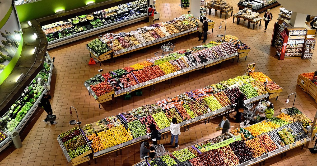 Alimentele vor rămâne scumpe și în 2027: presiuni climatice și geopolitice asupra prețurilor globale