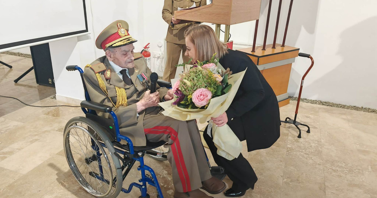 Generalul de brigadă în retragere Iosif Rus a împlinit 111 ani și este cel mai în vârstă român