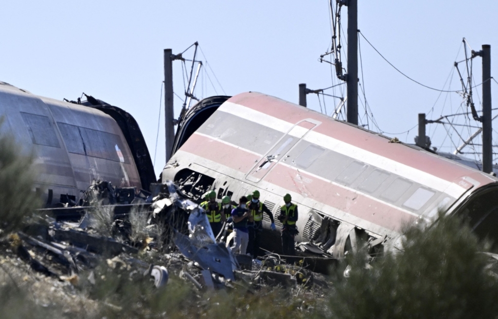 Detalii despre comunicările din centrul de control înainte de tragedia feroviară din Spania