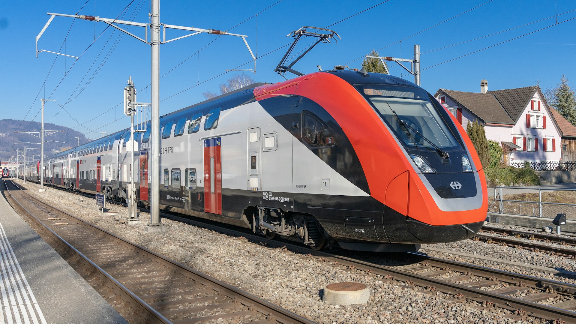 Un tren german a fost refuzat la granița Elveției din cauza unei întârzieri de doar 13 minute