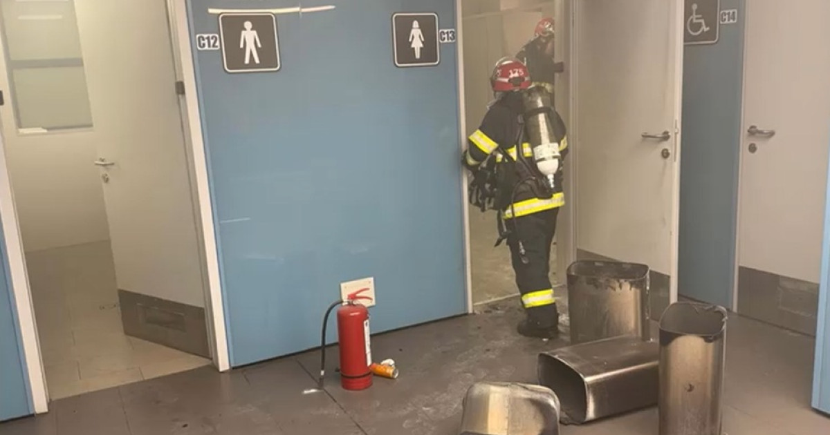 Incendiu la aeroportul Otopeni: o femeie ar fi dat foc intenționat la toalete în timpul nopții