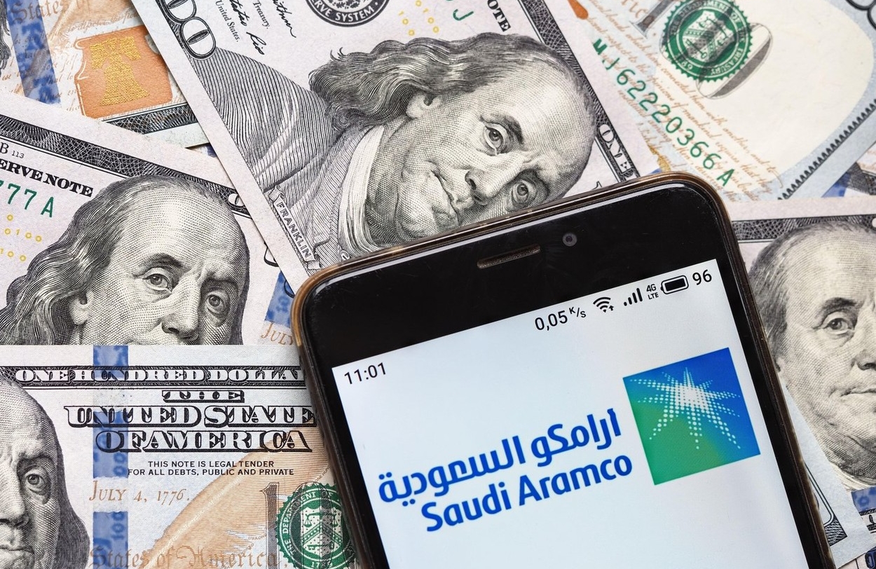 Rafinăriile europene vor rămâne fără livrări de petrol de la Saudi Aramco luna viitoare