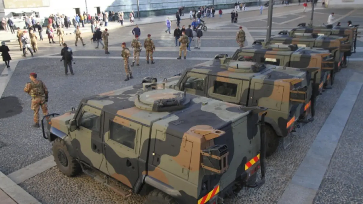 Italia mobilizează armata în orașe după manifestații masive și violențe la Roma și Milano