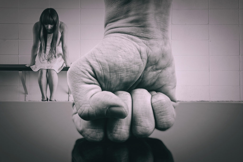 Cifre alarmante privind violența domestică în România: peste 46.000 de sesizări în nouă luni