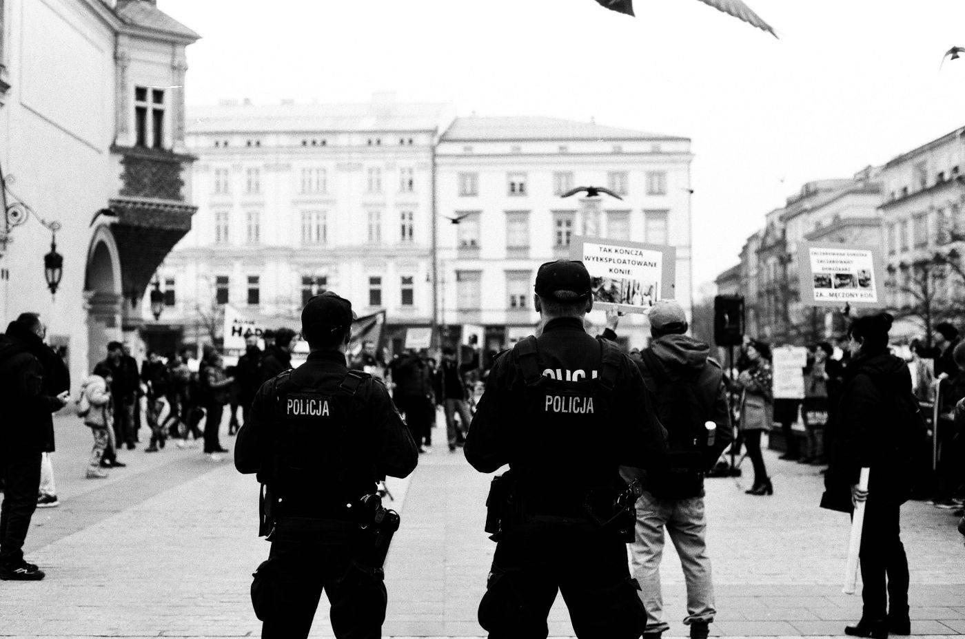 Poliția din Varșovia justifică intervenția de la Tribunalul Constituțional pentru protejarea ordinii publice