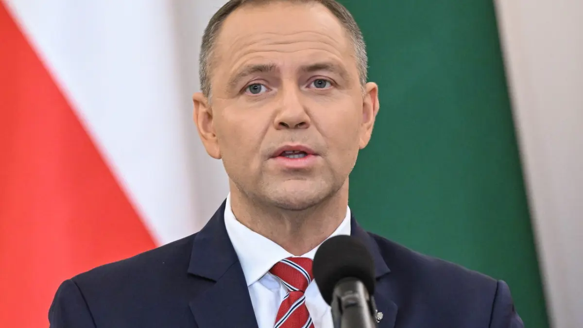 Criza instituțională din Polonia: Președintele Karol Nawrocki s-a întors de urgență la Varșovia