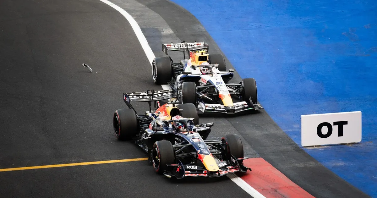Incident violent la Formula 1: Max Verstappen și Liam Lawson s-au ciocuit în timpul antrenamentelor