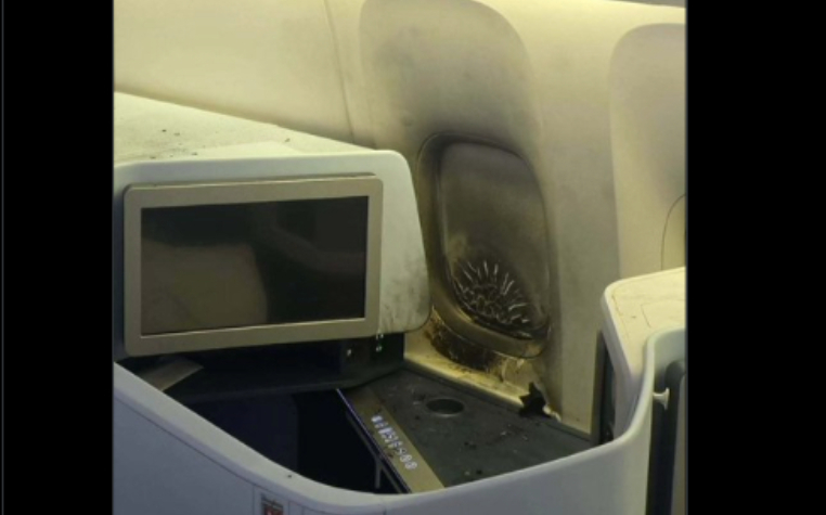 Incendiu la bordul unui avion KLM după explozia unei baterii externe deasupra Atlanticului