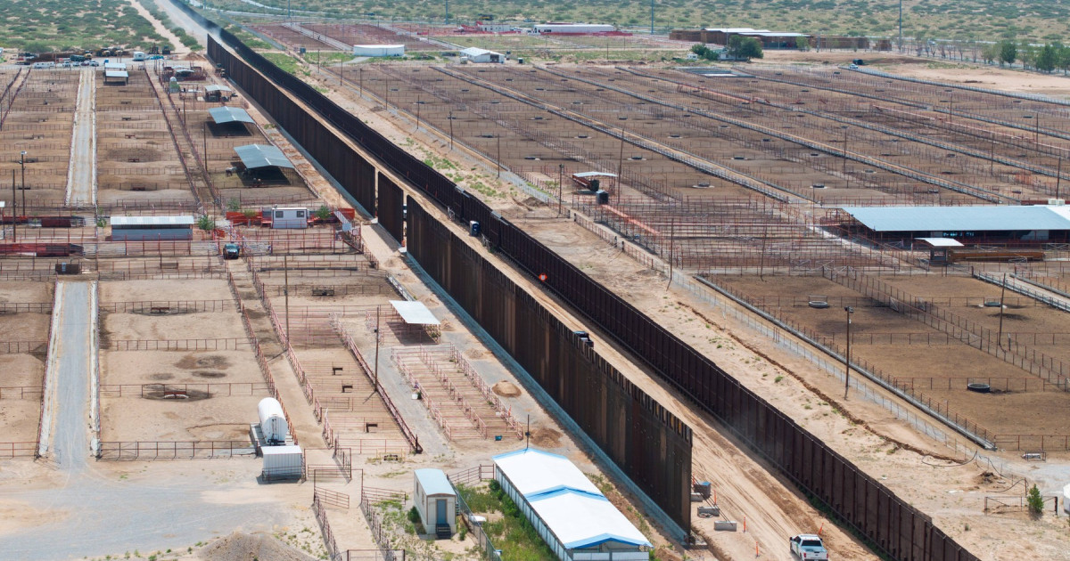 Administrația Trump începe construcția zidului de frontieră în zona Big Bend din Texas