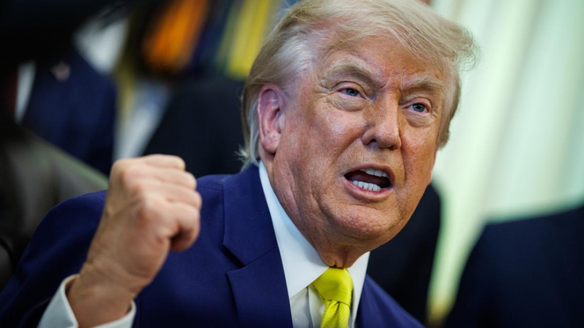 Donald Trump interzice accesul CNN, MSNOW și Politico la Casa Albă cu efect imediat