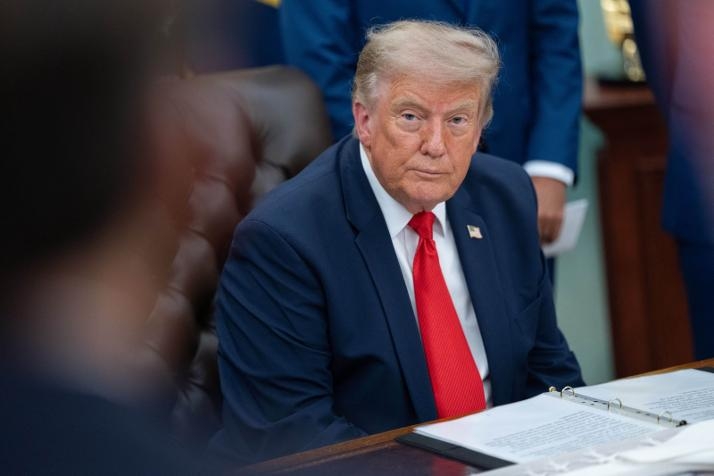 Donald Trump interzice accesul CNN, MSNOW și Politico la Casa Albă