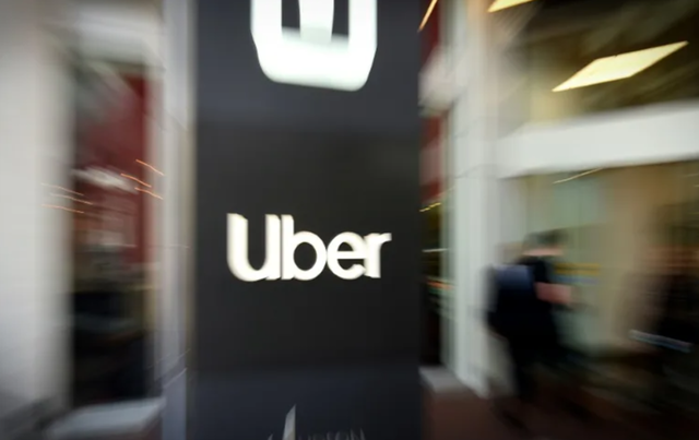 Uber va plăti 40 de milioane de dolari pentru moartea unei tinere lăsate pe autostradă
