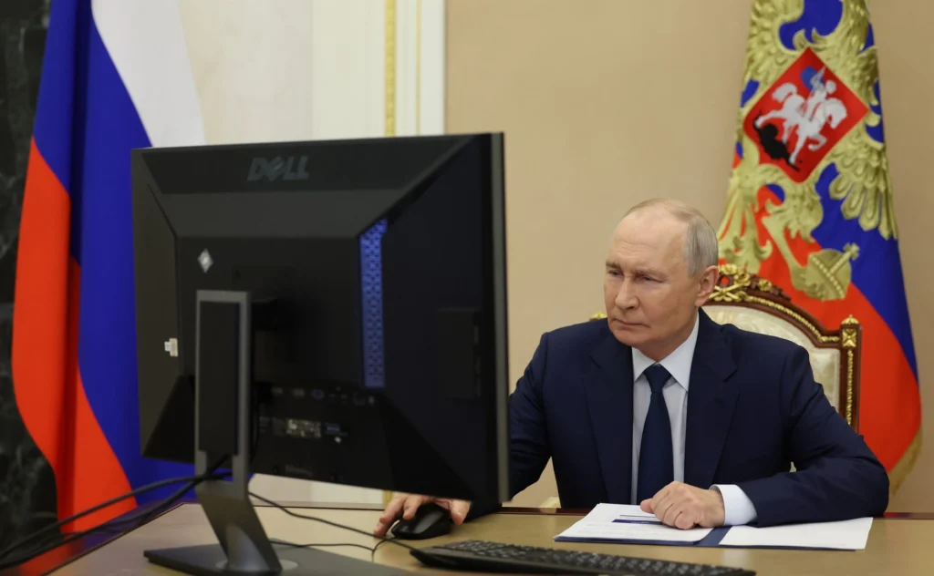 Vladimir Putin a votat online la alegerile parlamentare din Rusia, în timp ce imaginile au devenit virale