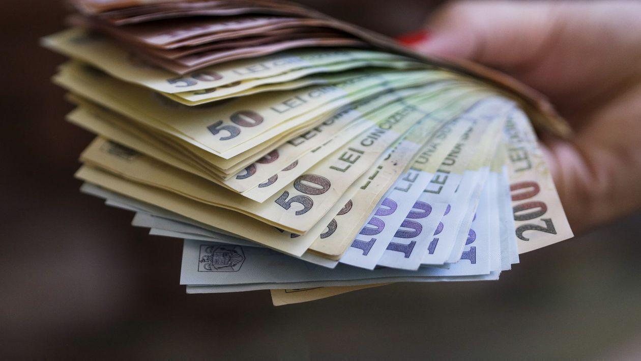 Tinerii de peste 18 ani pot beneficia în continuare de alocații dacă urmează învățământul