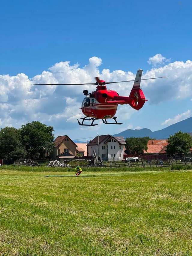 Accident grav în masivul Leaota: un parapantist a căzut din cer și a fost rănit sever