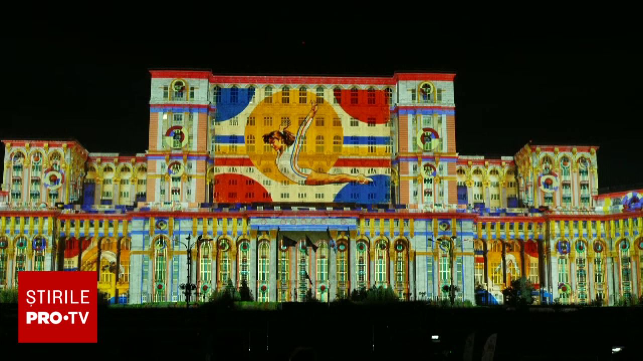 Spectacol de lumini în București: iMapp transformă Palatul Parlamentului într-un decor de video mapping