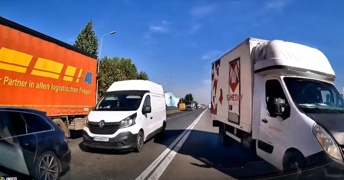 O dubă de livrări a intrat pe contrasens, evitând un accident grav în București