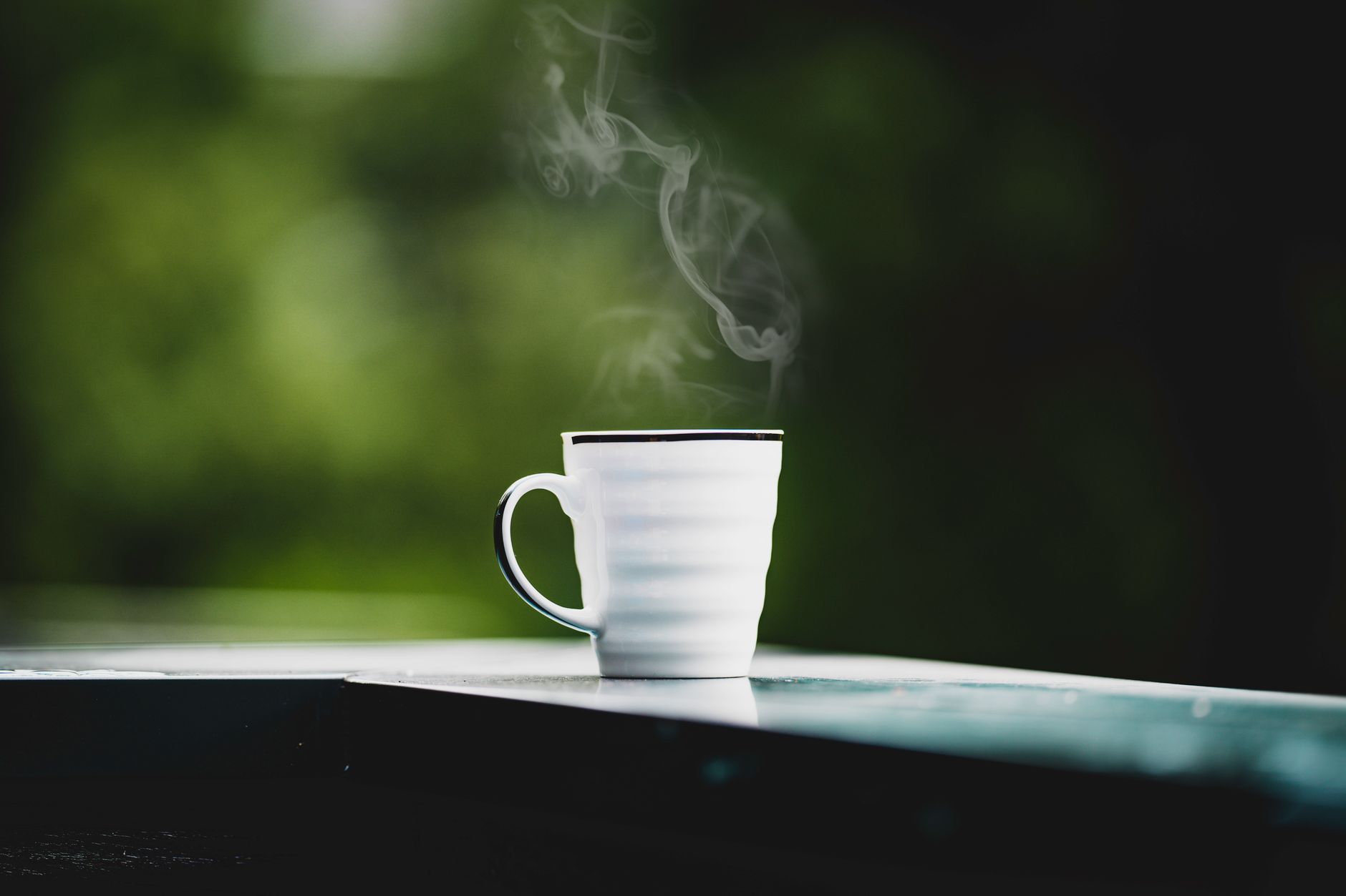 Mirosul de cafea poate îmbunătăți starea de spirit chiar înainte de consum, arată un studiu din Japonia