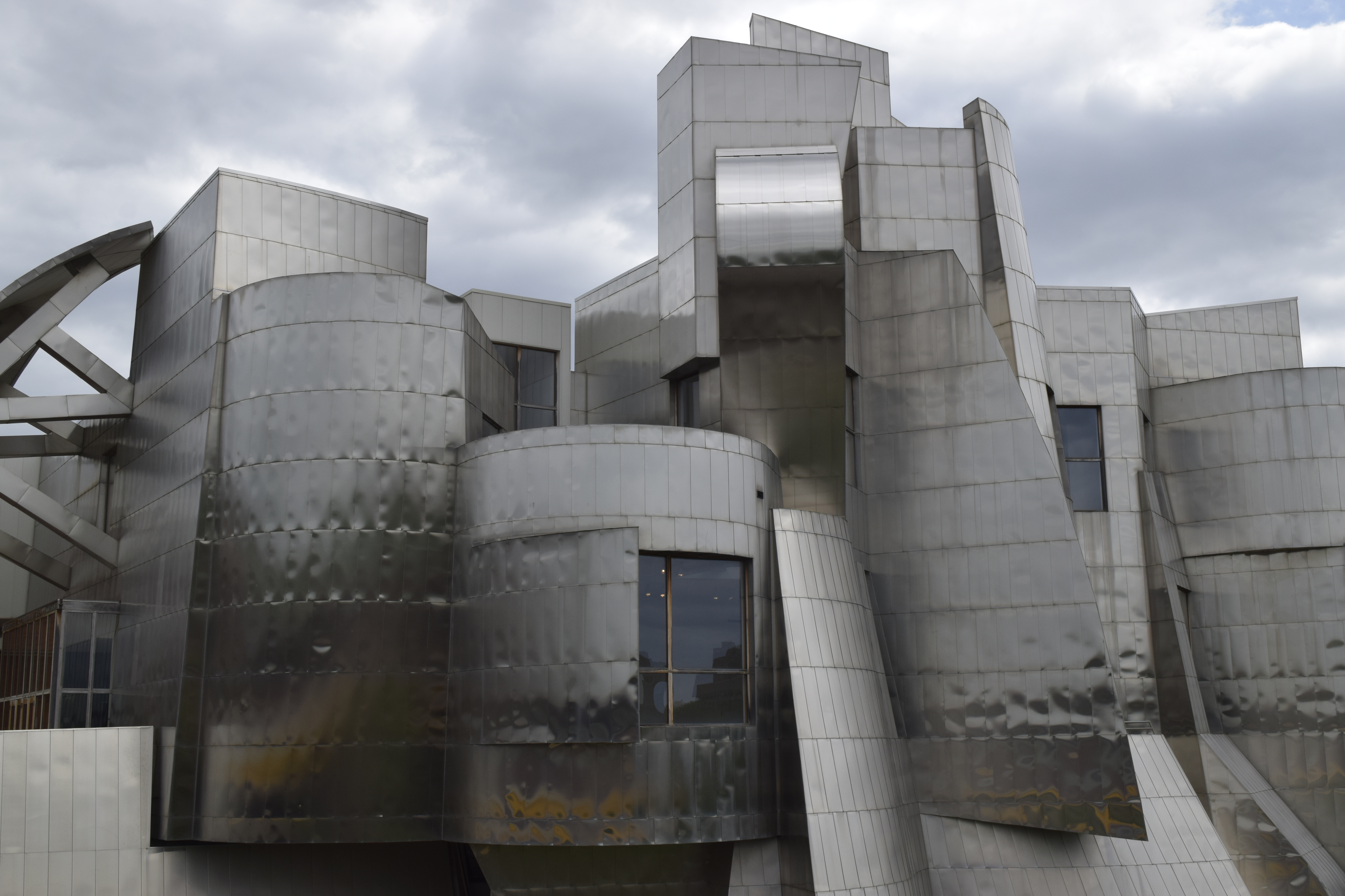 Nicușor Dan celebrează un secol de la deschiderea Maryhill Museum of Art