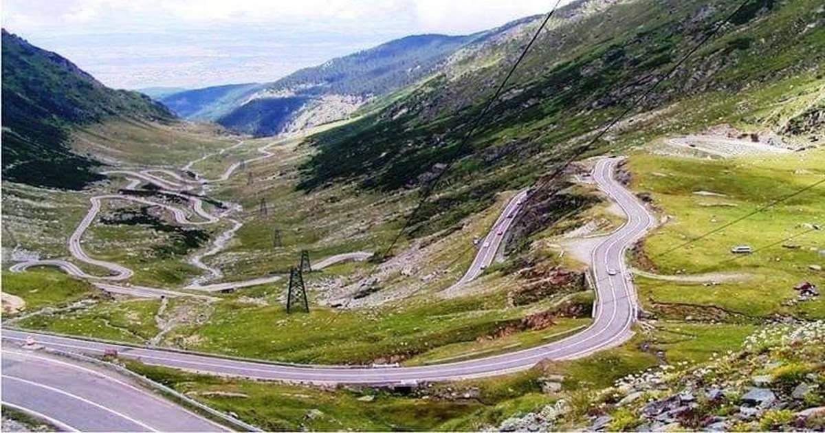 Transfăgărășanul împlinește 50 de ani: povestea drumului spectaculos construit de armata română
