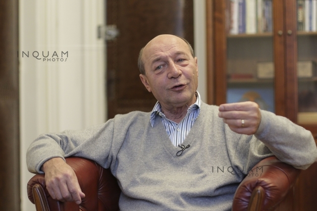 Traian Băsescu avertizează că prețurile la combustibil vor crește. Statul trebuie să reducă cheltuielile