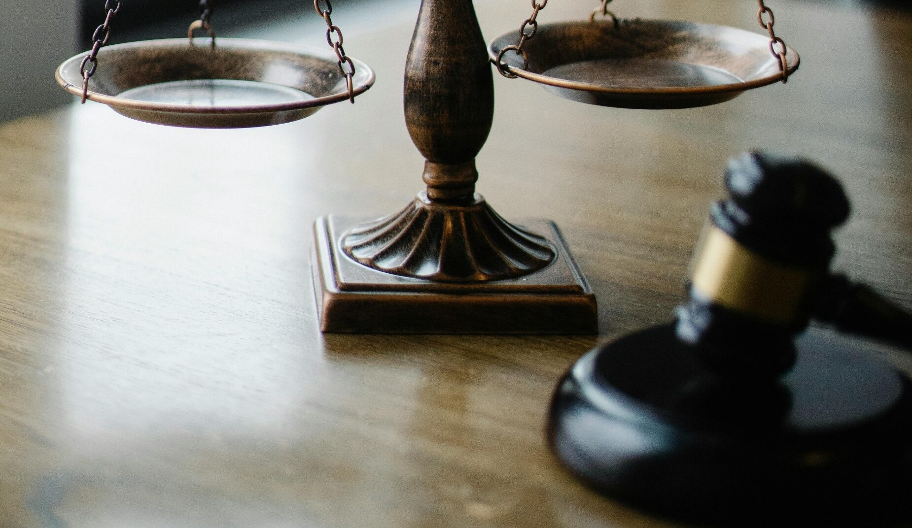 Instanța dispune îndepărtarea statuii „Secuiul călător” din Odorheiu Secuiesc
