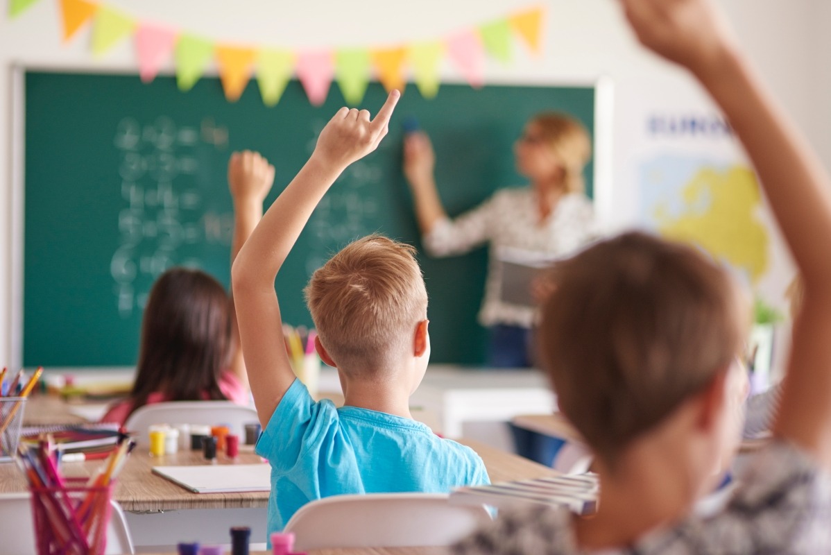 Peste 200 de profesori din Republica Moldova au urmat cursuri de vară în universitățile din România