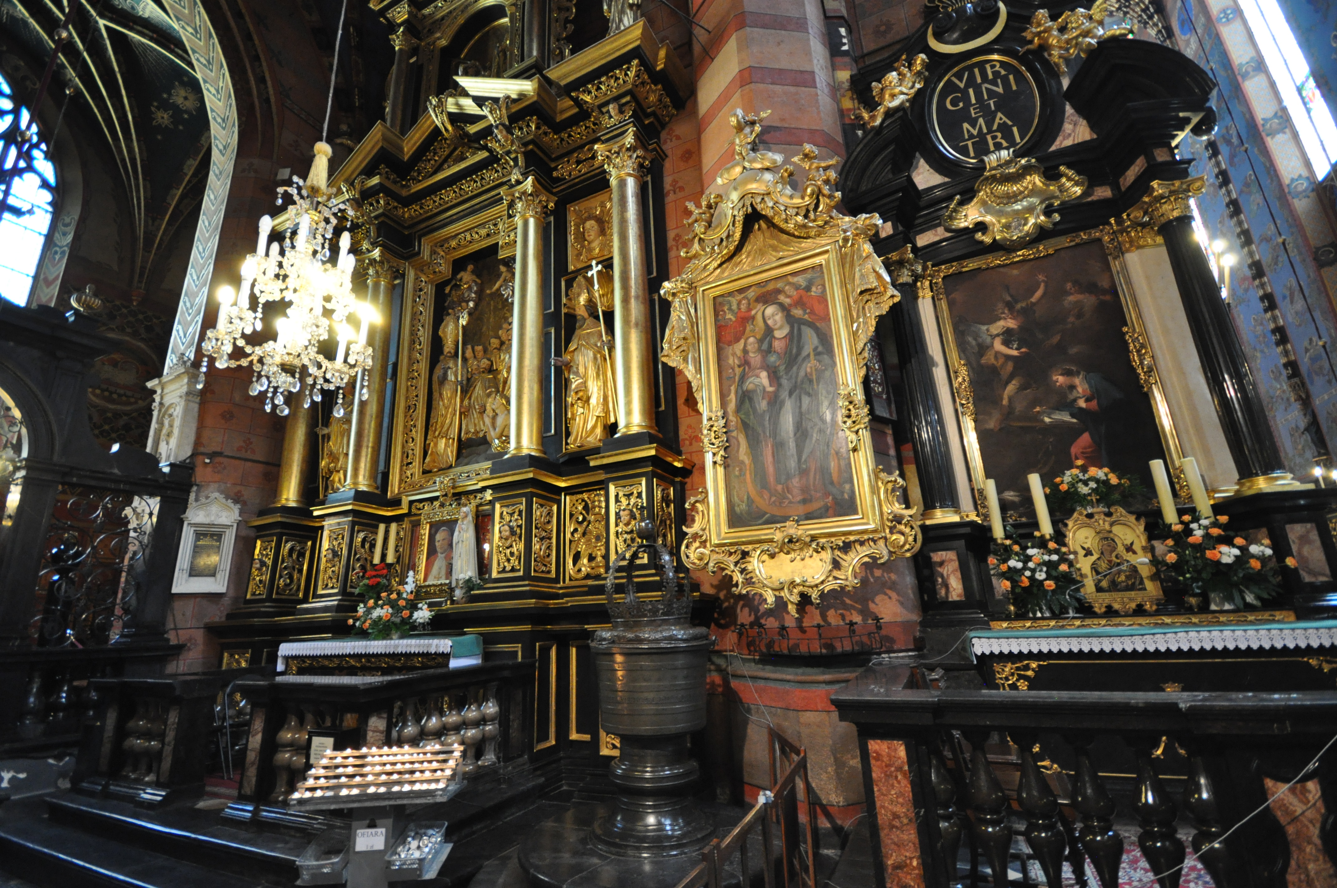 Papa Leon al XIV-lea vizitează Catedrala Notre-Dame; lucrările de restaurare vor fi suspendate