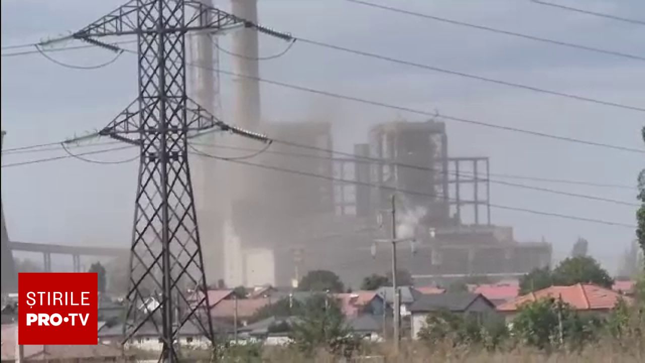 Noroi de praf în Oltenia: Vântul ridică particule de la termocentralele din Turceni, Rovinari și Craiova