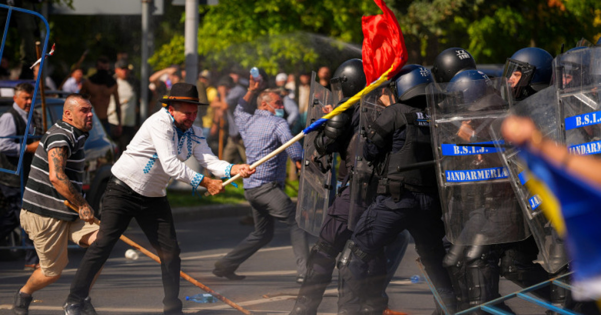 Percheziții masive în 15 județe și în București după violențele de la protestul ciobanilor