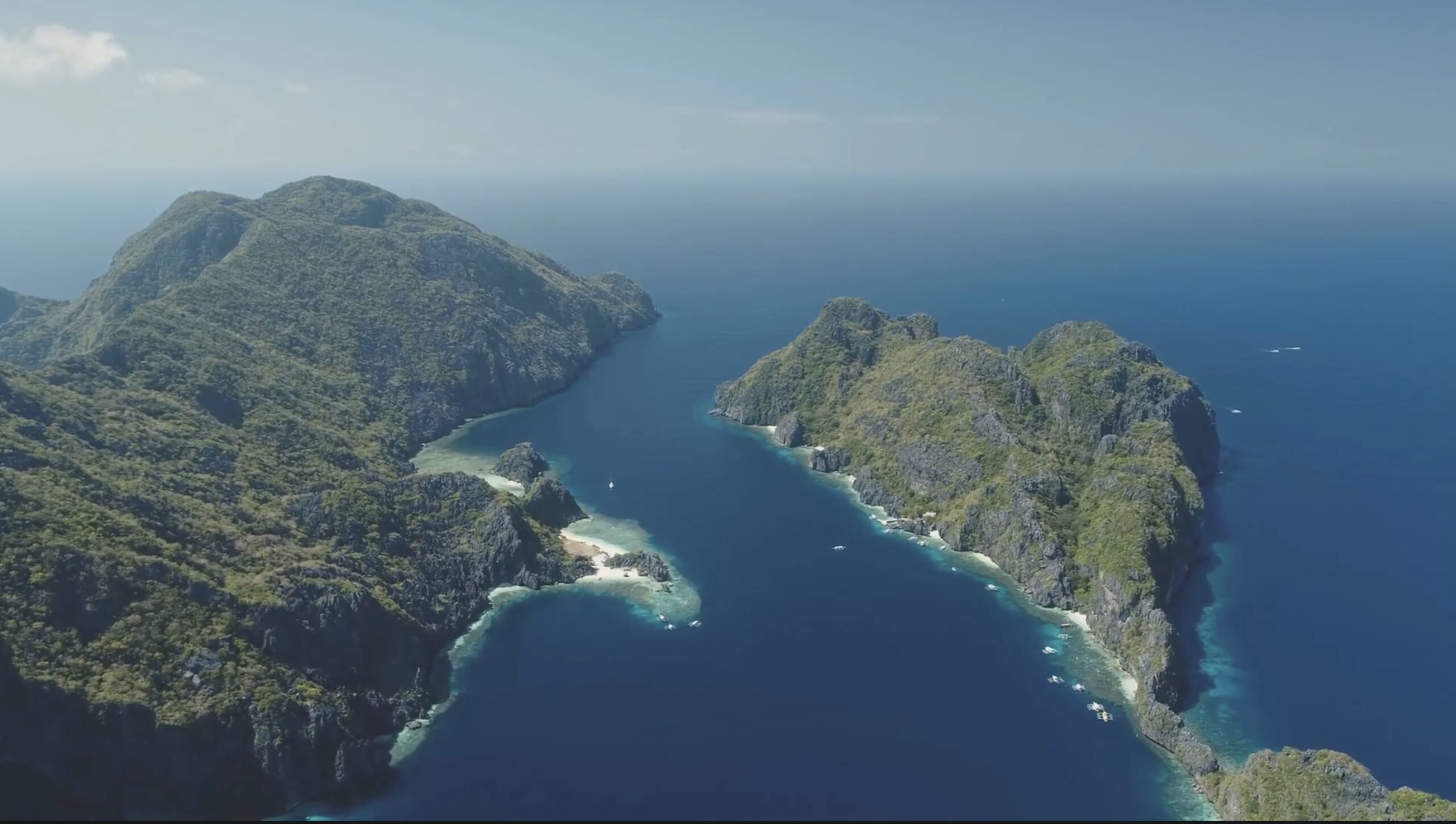 O navă cu peste 240 de persoane a dispărut în Marea Java, Indonezia. Se desfășoară operațiuni de căutare