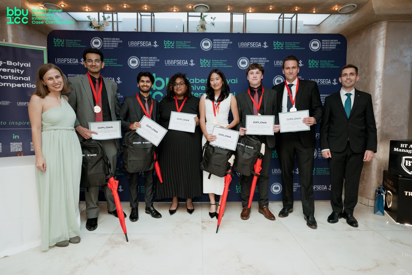 Studenți canadieni au câștigat competiția internațională de afaceri organizată la Cluj-Napoca