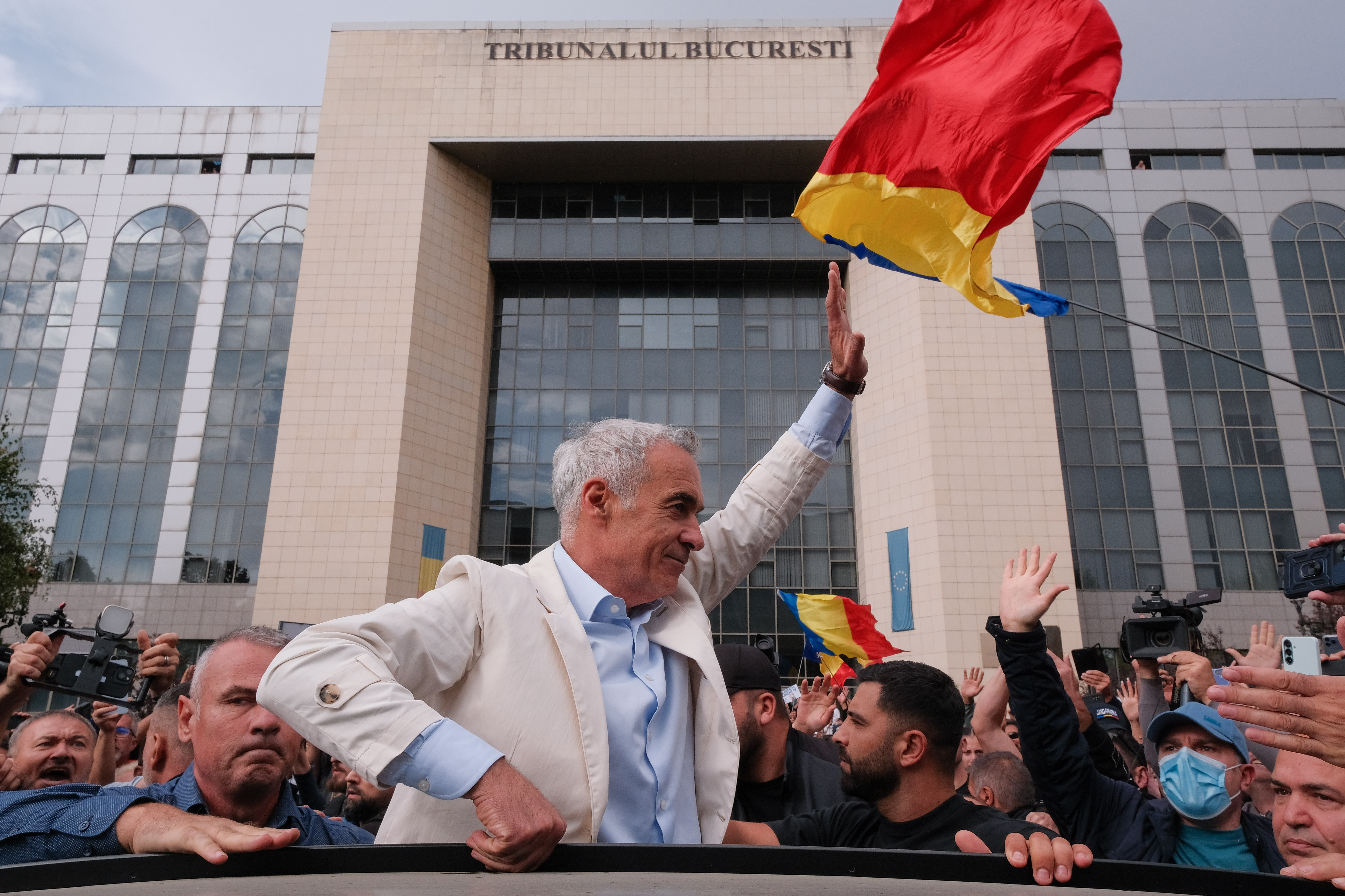 Politolog critică Nicușor Dan pentru o eroare factuală în cazul lui Călin Georgescu