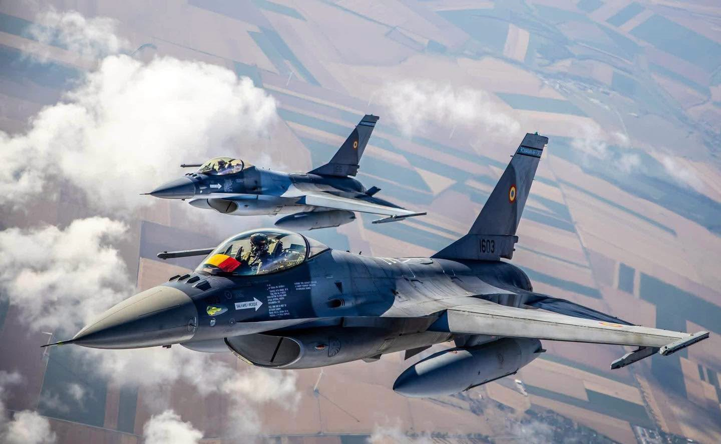 Aeronave F-16 ridicate de la sol după detectarea unei drone lângă granița României
