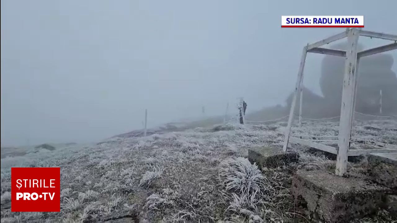 Iarna a sosit la munte: primii fulgi de zăpadă la Bâlea Lac și temperaturi de -5 grade la Vârful Omu
