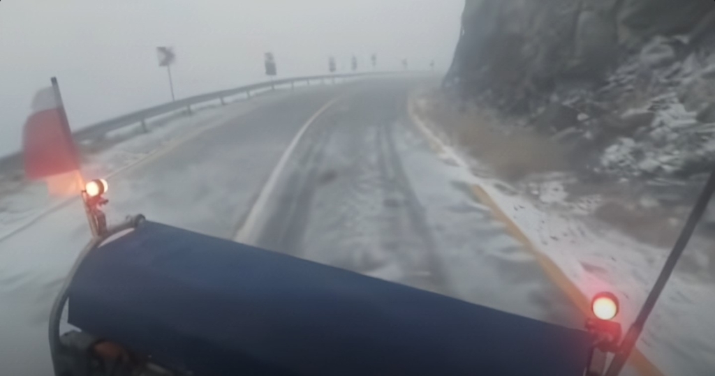 Transalpina este verificată de autorități înainte de redeschiderea traficului pe sectorul Rânca – Obârșia Lotrului