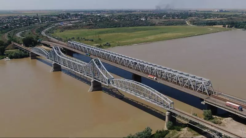 Modificări majore la taxele rutiere din România: dispare taxa de pod de la Fetești