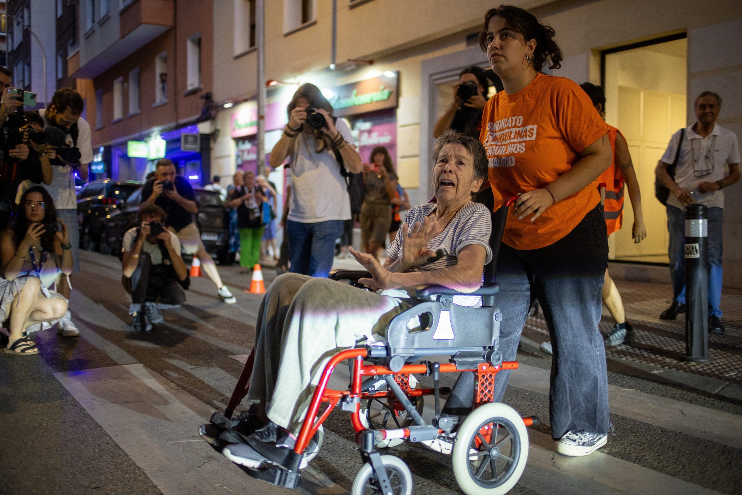 Evacuarea unei pensionare de 87 de ani din Madrid aprinde tensiunile privind criza locuințelor din Spania