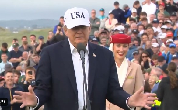 Donald Trump anunță eliminarea taxelor vamale pentru whisky-ul irlandez
