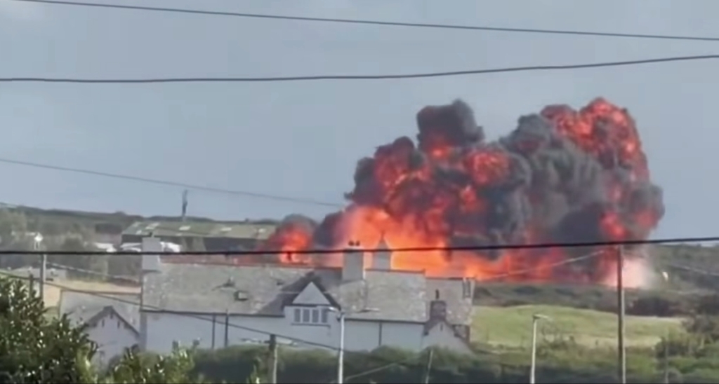 Suspendate zborurile avioanelor Hawk în Marea Britanie după prăbușirea unui aparat în Țara Galilor