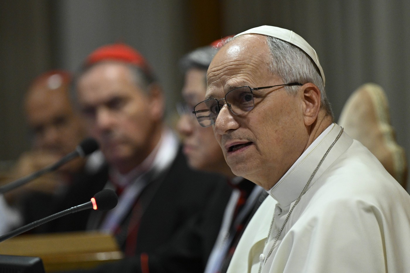 Vaticanul avertizează asupra riscului de apocalipsă cauzat de inteligența artificială