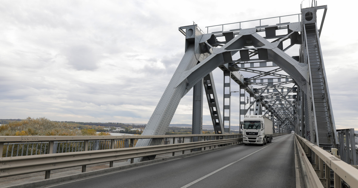 Restricții de trafic pe Podul Giurgiu–Ruse duminică, 27 septembrie. Traficul va fi oprit pentru o oră