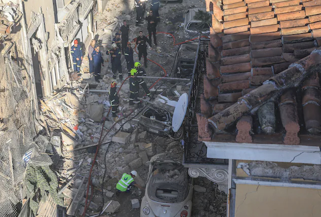 MAE precizează că nu există români printre victimele exploziei din Atena și ale incendiului de la Mykonos