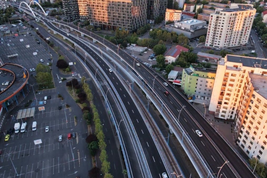 Lucrările de reabilitare la Pasajul Basarab continuă: peste 52.000 mp de beton au fost reparate
