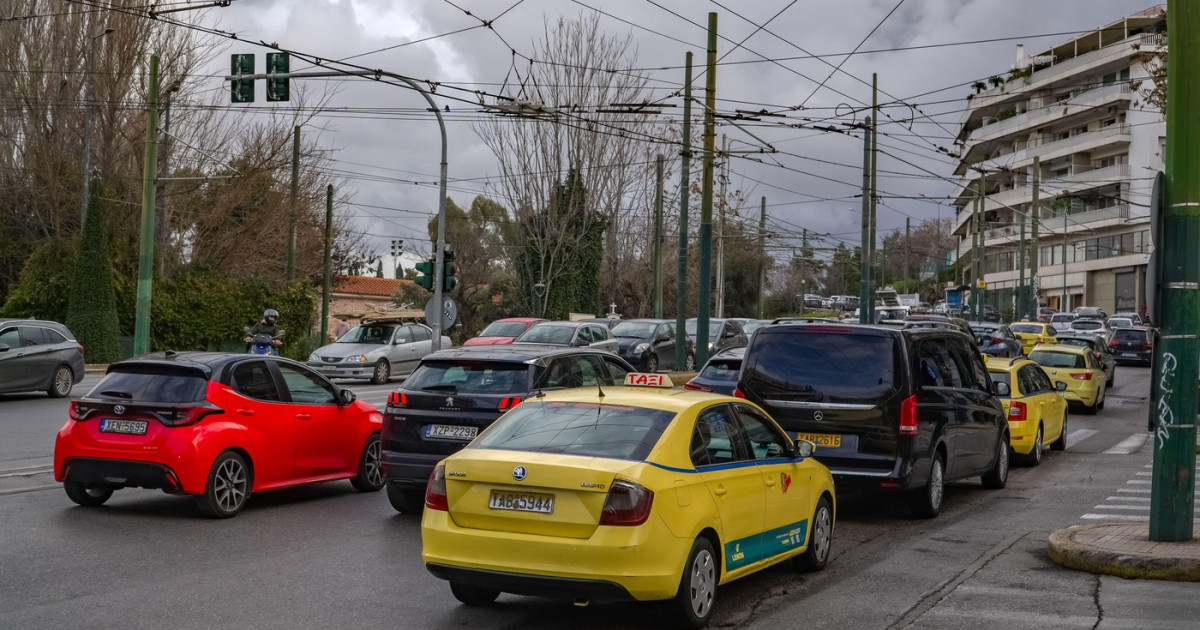 Scandal în Grecia după afirmațiile unui deputat despre costul benzinei și transportul public