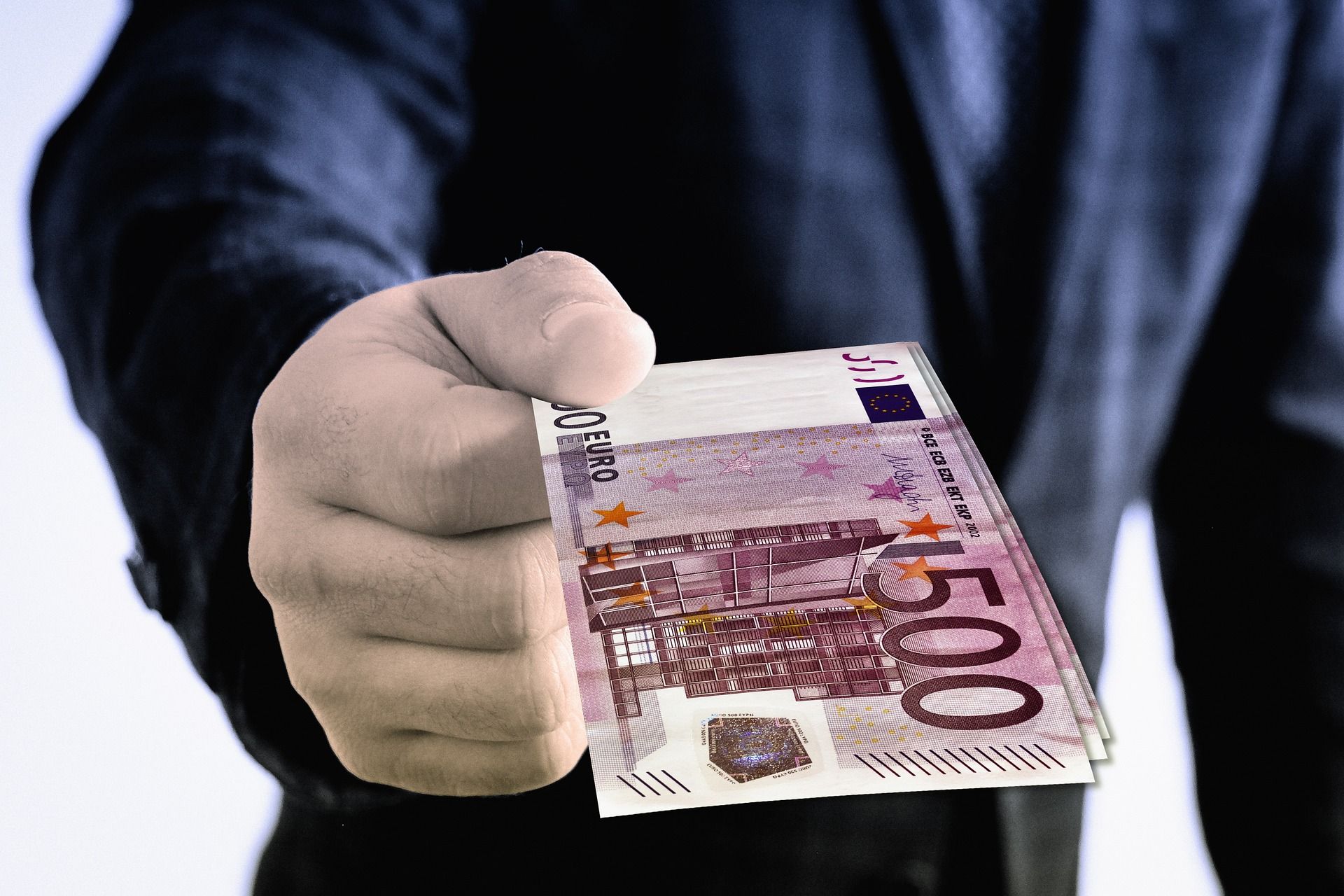 Ancheta pentru fraude masive în donațiile pentru copii bolnavi: prejudiciu de peste 28 de milioane de lei