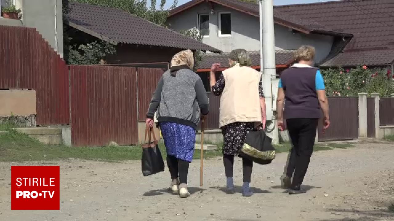 Două sate din județul Mureș sunt izolate de nouă luni din cauza lipsei de transport public